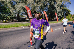 Hollywoodbets-Two-Oceans-Marathon-runners-End-37